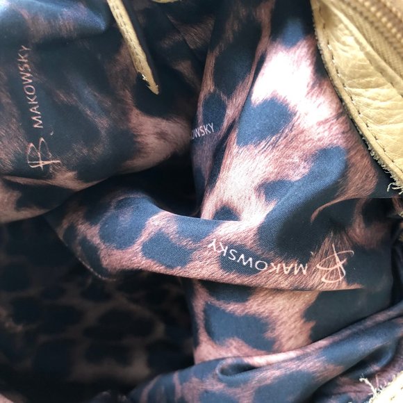 B. Makowsky Tan Leather Tote - perfect for spring and summer! - Picture 3 of 5